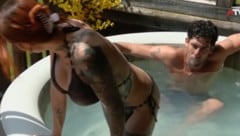 Bei Linda und Ferry geht es im Whirlpool zur Sache.