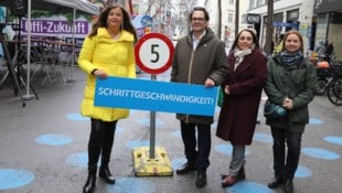 Stadträtin Ulli Sima (SPÖ) mit Neubau Bezirkschef Markus Reiter (Grüne), Mariahilfs ...