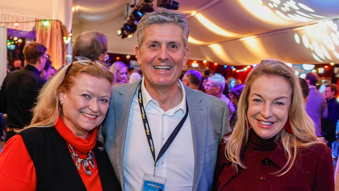 Kristina Hammer (re.), Robert Seguin und Bettina Ganghofer