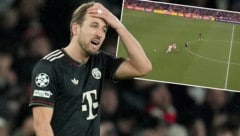 Ein misslungener Ausflug von Keeper Manuel Neuer (kleines Bild) besiegelte die Pleite von Harry ...