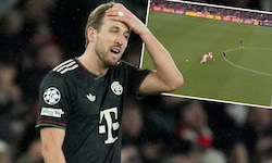 Ein misslungener Ausflug von Keeper Manuel Neuer (kleines Bild) besiegelte die Pleite von Harry ...