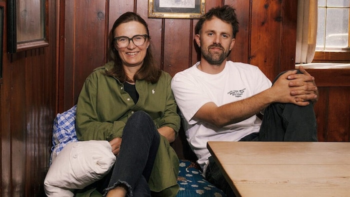 Gemeinsam mit Mutter Susi Schellhorn war Felix zuletzt im Seehof, dem Stammhaus der Familie, ...