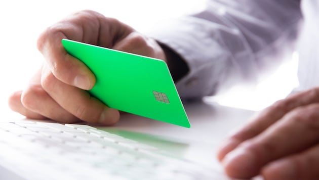 Mehrfach überwies der Tiroler Geld an die Betrüger.