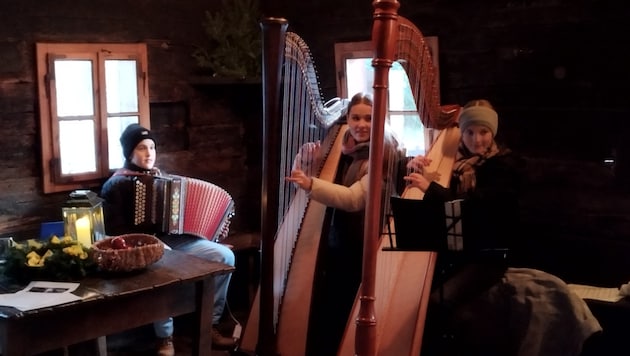 Stubenmusik gehörte immer schon zum Advent. Hier vorgeführt von Schülern der Musikschule ...