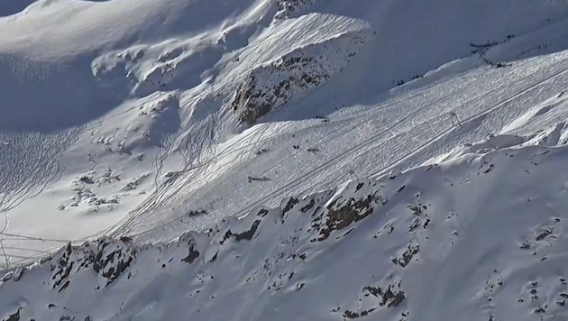 The rescuers have now been able to end the operation.