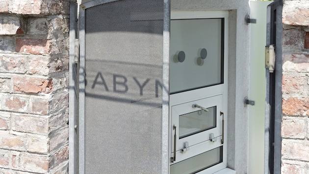 Das Babynest vor der Klinik Ottakring