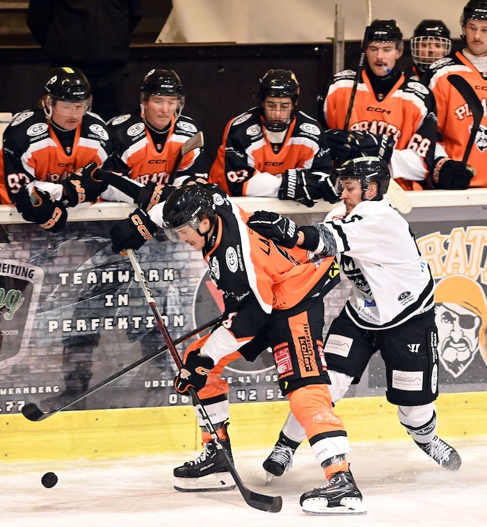 Elias Ladinig (li.) und Velden empfangen am Samstag Huben.