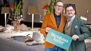 Harald Pollak (li.) übergab Obmannschaft bei der Wirtshauskultur an Hartmuth Rameder