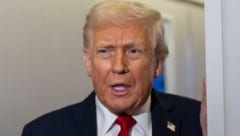 Der US-Präsident Donald Treump warnt in harschen Worten davor, dass Europa sich mit der ...