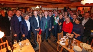 Geschäftsführer Gerhard Valeskini wurde von der „Krone“-Familie zum 60. Geburtstag groß ...