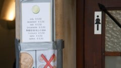 Derzeit kann nur mit einer 50-Cent-Münze bar bezahlt werden. Das soll ab 2027 auch mit Karte ...