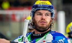 Alexander Rauchenwald humpelte in Vorarlberg verletzt vom Eis.