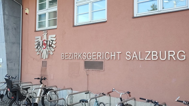 Eine Gewalttat im Salzburger Bezirksgericht löste einen Polizeieinsatz aus