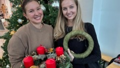 Hanna (li.) und Valentina holten sich Tipps, um mit ihren Schülern zu basteln