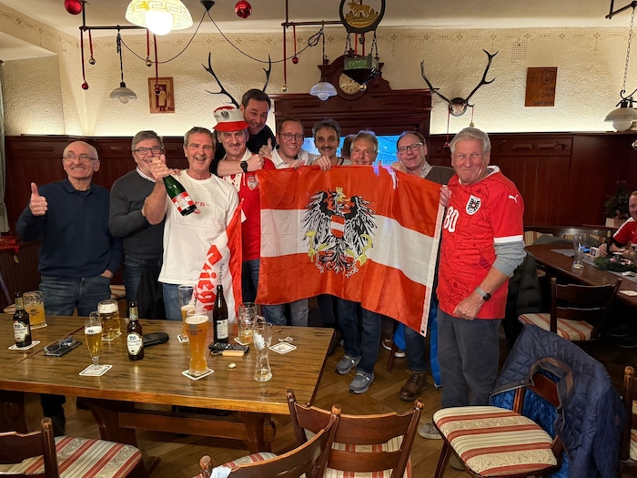 Gute Laune trotz Niederlage: In Laufen wurde Hermann Stadler dennoch gefeiert.