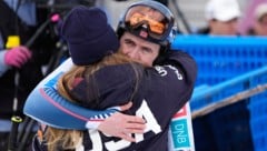Mikaela Shiffrin herzte ihren Verlobten Aleksander Aamodt Kilde im Ziel.