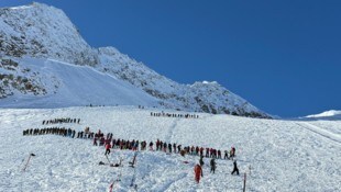 Beim Lawinenabgang am Donnerstag am Stubaier Gletscher wurden acht Personen verschüttet.