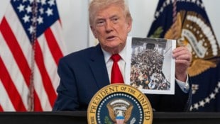 Migranten, die „den inneren Frieden untergraben“, solle die Staatsbürgerschaft entzogen werden, ...