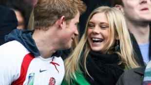 Prinz Harrys Ex Chelsy Davy sagte bereits 2022 heimlich Ja zu Sam Cutmore-Scott, doch teilte ...