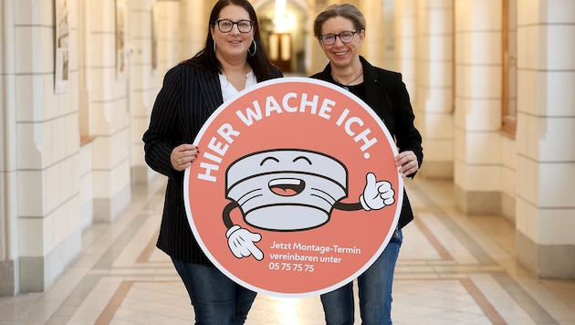 Vizebürgermeisterin Kathrin Gaál und Wiener Wohnen Direktorin Karin Ramser mit Maskottchen ...