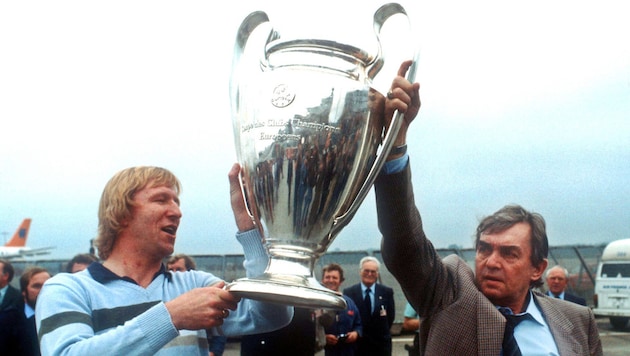 Erfolgsduo: Unter Happel wurde Hrubesch zu einer HSV-Legende, mit Erfolgen wie dem Gewinn der ...