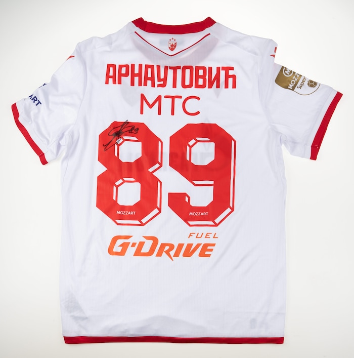 Ein signiertes Arnautovic-Trikot kommt unter den Hammer.