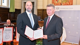 Offiziell im Amt: Christian Pawle (li.) mit Johann Fuchs