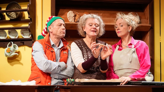 Simone Neumayr (Mitte), Katharina Schraml, Christian Lemperle