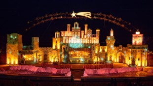 90 Meter breit und 18 m hoch: Die größte Weihnachtskrippe der Welt steht im Burgenland am ...