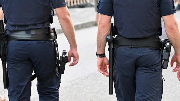 Polizisten dürfen einen Schlagstock mitführen. Um eine ähnliche Waffe ging es in einem ...