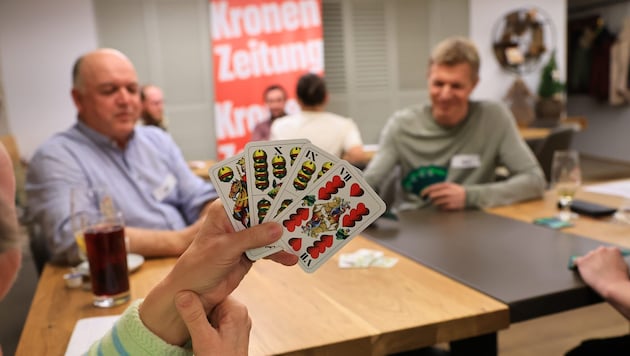 Auf ein gutes Blatt hofften alle Teilnehmer, 16 stehen nun im Finale im Jänner.