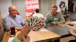 Auf ein gutes Blatt hofften alle Teilnehmer, 16 stehen nun im Finale im Jänner.