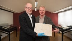 Ulrich Leisinger, Leiter Wissenschaftliche Abteilung mit Präsident Johannes Honsig-Erlenburg. 