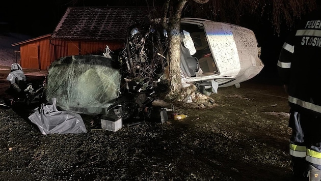 Am Auto entstand ein Totalschaden.