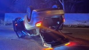 Das Auto überschlug sich bei dem gefährlichen Unfall.