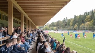 Ausgezeichnet wurde die Waldarena in Velden, ein Sportstandort.