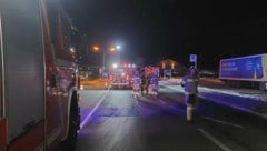 Die Feuerwehr übernahm die Aufräumarbeiten.