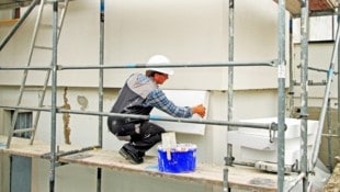 Wer vom Staat einen Teil der Arbeitskosten für Handwerker ersetzt bekommen möchte, der muss ...