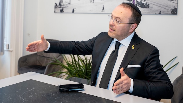 Michael Galibov warnt vor dem zunehmenden Judenhass und sorgt sich auch um die Werte und Kultur ...