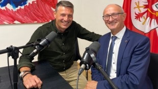 U1-Moderator Vitus Amor (links) beim Interview mit LH Anton Mattle.