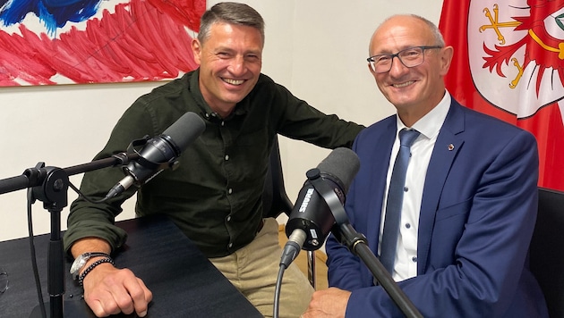 U1-Moderator Vitus Amor (links) beim Interview mit LH Anton Mattle.