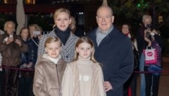 Luxus-Hammer in Monaco: Hier trägt Prinzessin Gabriella (10) einen 1000-Euro-Mantel