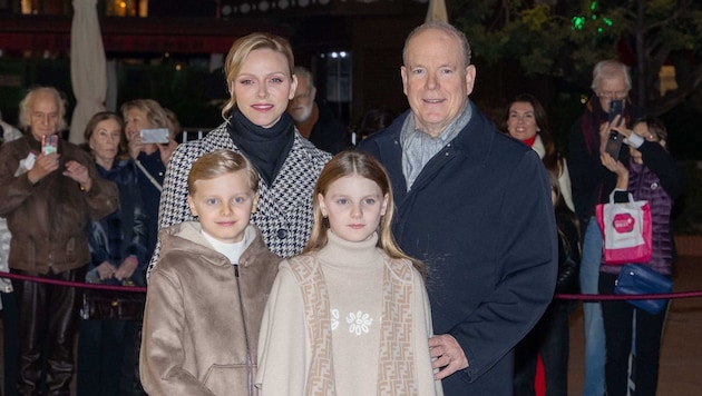 Luxus-Hammer in Monaco: Hier trägt Prinzessin Gabriella (10) einen 1000-Euro-Mantel