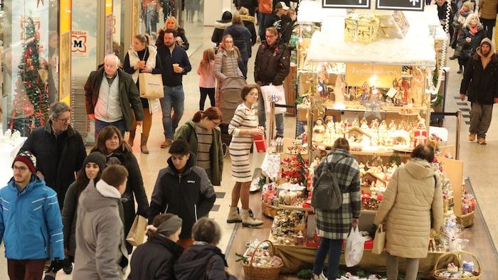 Die City Arkaden waren am ersten Adventsamstag gut besucht.
