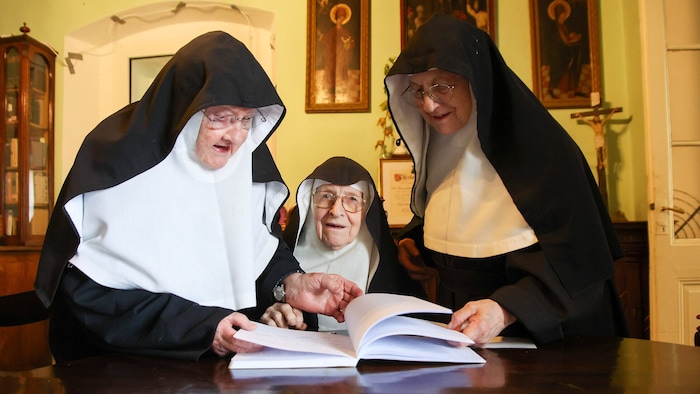 Die Nonnen bleiben weiter standhaft.