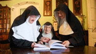 Lesebuch statt Instagram: Die Nonnen pfeifen aufs Internet.
