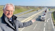 Der „Vater der Nordautobahn“, Landtagschef Wilfing, verkündet den vierspurigen Lückenschluss der ...