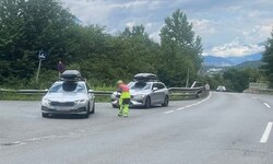 „Bitte umdrehen!“ An dieses Gebot der Hilfsorgane halten sich aber nicht alle, wie sich zeigt.