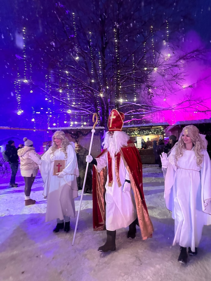 Ehrengast am 6. Dezember: Der Nikolaus und seine Engel.