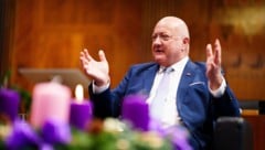 Im großen Sonntags-Interview mit Conny Bischofberger lässt der Kanzler aufhorchen.